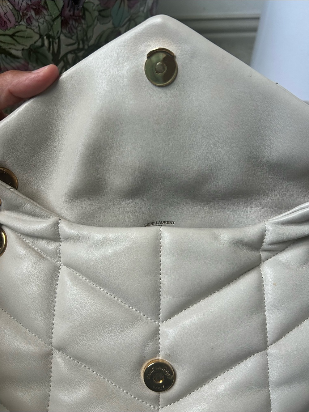 Saint Laurent - Lambskin Quilted Small Loulou Puffer Monogram Chain - Crema Soft - Picture 7 of 14